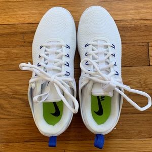 Nike Zoom HyperAce 2 size 9